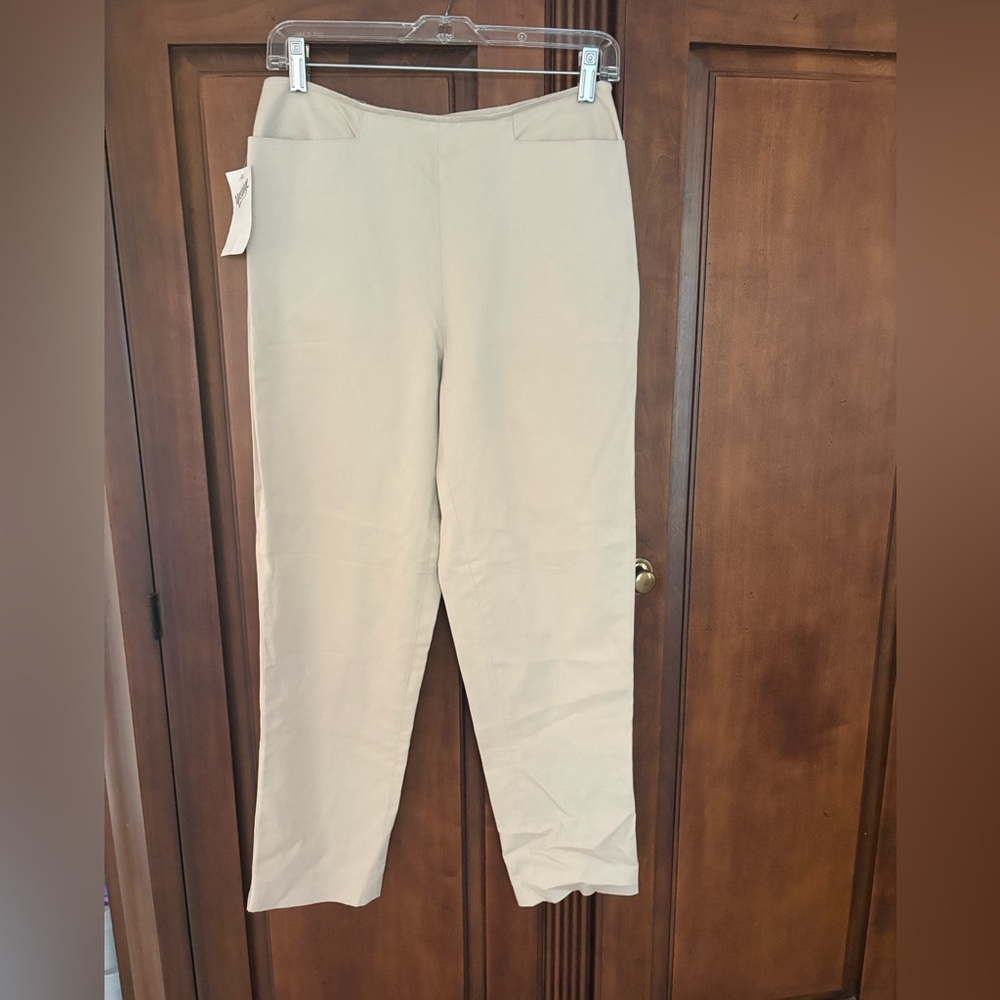 Women's Straight Leg Pants in Cream